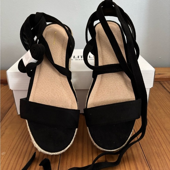 PrettyLittleThing Black Espadrille Flats Wrap-Around Tie Shoes Size 7 New - Picture 4 of 10